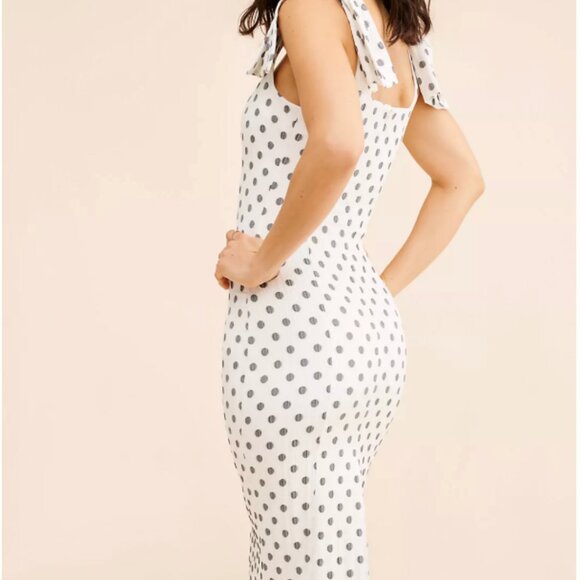 Bow-Shoulder Slim Midi Dress - Picture 2 of 5